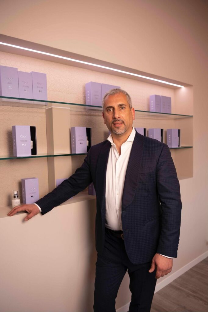 Antonio La Falce, CEO di Hintime Group, azienda che crede nell'innovazione e formazione nel settore estetico professionale