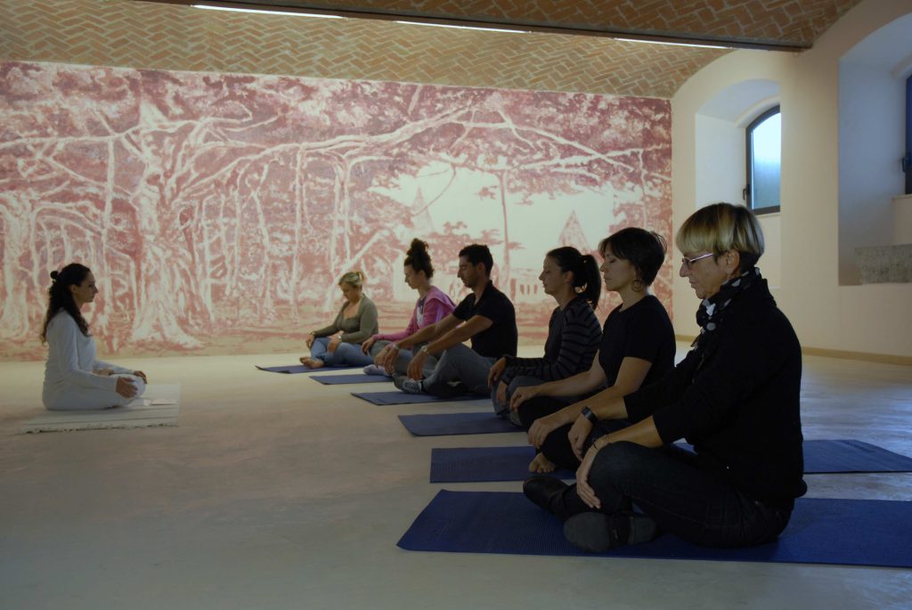 in foto, l'evento della scuola arte massaggio al Be Beauty 2025.