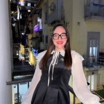 in foto Valentina Zecchi, autore degli articoli su les nouvelles esthétiques Italia