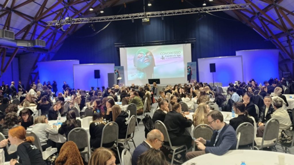 in foto il pubblico e la location presenti a innovation beauty lab 2026