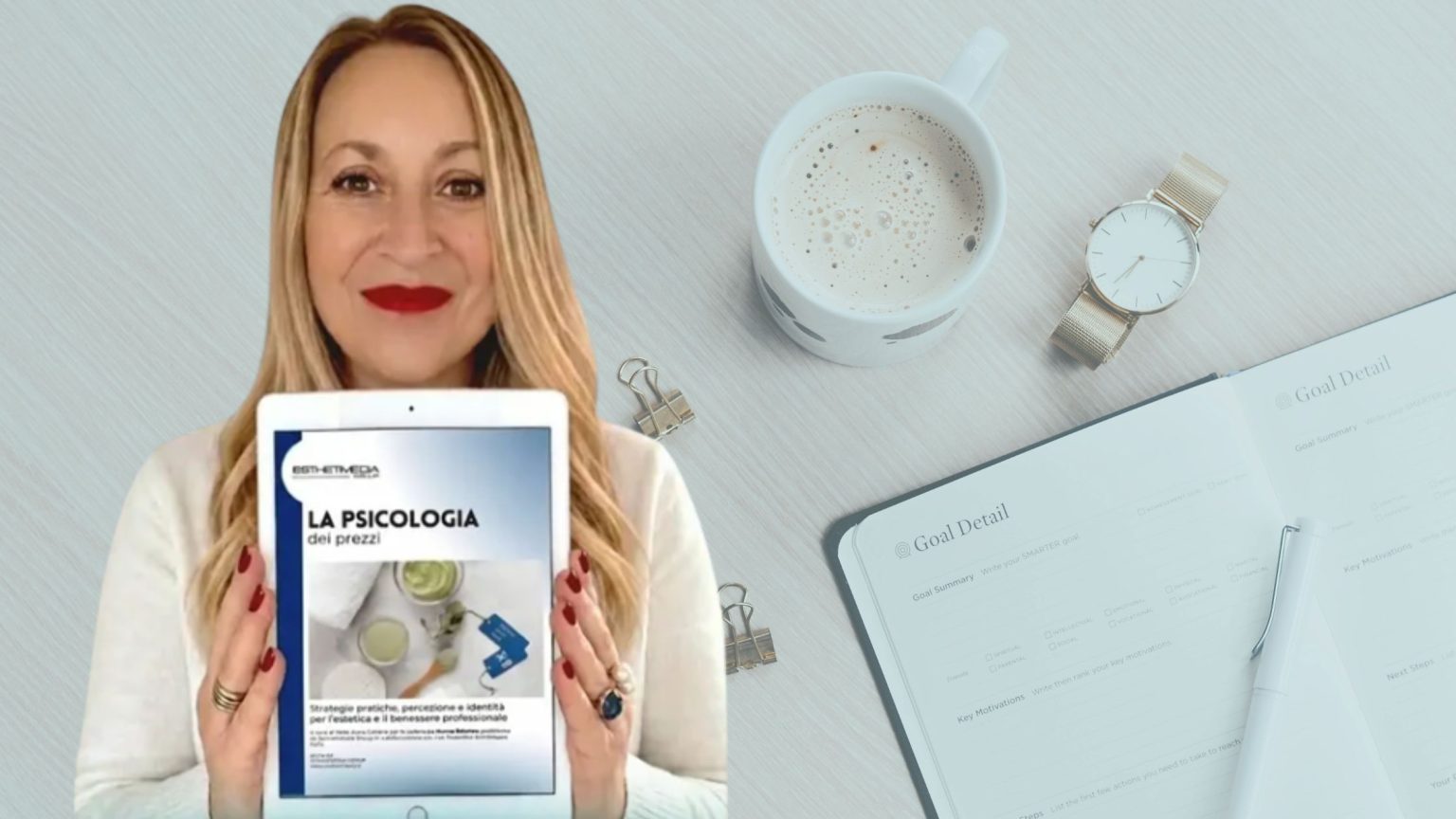 in foto Katia anna calabrò con il suo libro dedicato al listino prezzi e alla sua psicologia