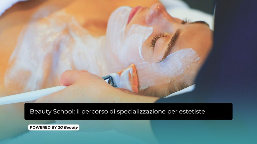 in foto una donna che sta eseguendo un trattamento presso la scuola 2g beauty school