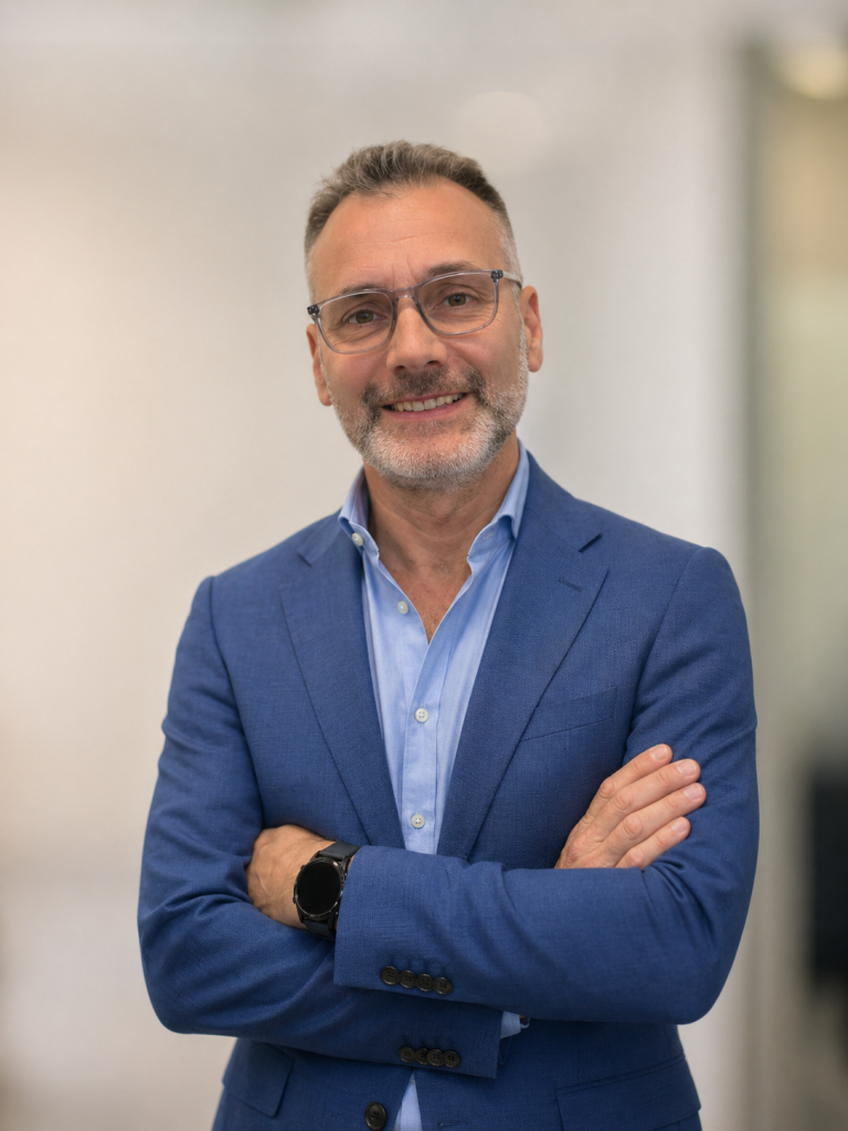 in foto Roberto Masutti, titolare di GMS Beauty