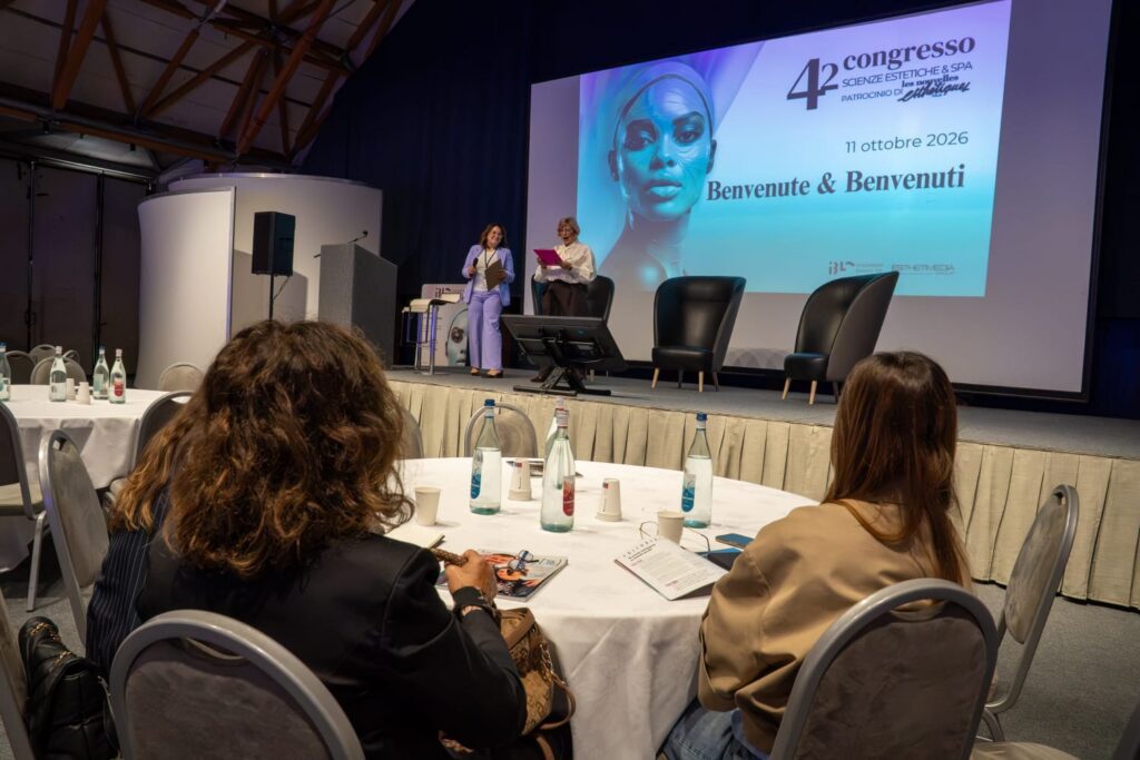in foto il palco del 42° Congresso di lne italia